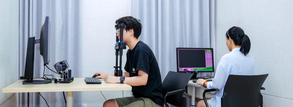 How Do Our Eyes Help Us Navigate? New Study Looks into Clever Brain Shortcut