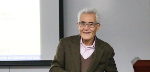 Prominent Mathematician Visits the Institute